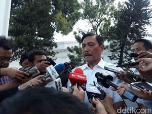 Luhut Sebut Aturan Karantina Wilayah Diputuskan Minggu Ini