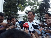 Luhut Sebut Reklamasi Jalan Terus, Koster Bilang Diam Saja