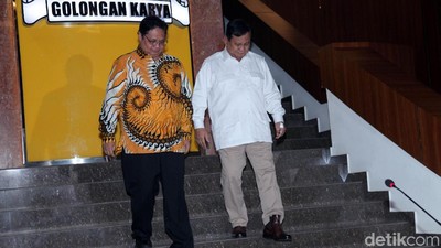 Momen Prabowo Kembali ke Golkar