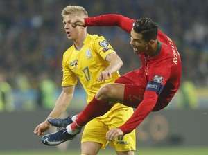 Ukraina Vs Portugal: Seleccao Das Quinas Terjungkal