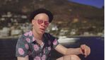 Potret Liburannya Model Albino, Sanele Junior Xaba