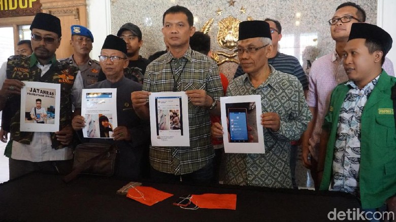 Polisi Amankan Pria yang Posting Foto Hina Islam di Facebook Polisi Amankan Pria yang Posting Foto Hina Islam di Facebook