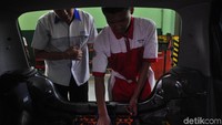 Ke depan, kata dia, pihaknya juga akan merencanakan membuat charging untuk mobil listrik agar tahan lama dan awet. Sehingga bisa stabil daya listriknya. Foto: Akrom Hazami