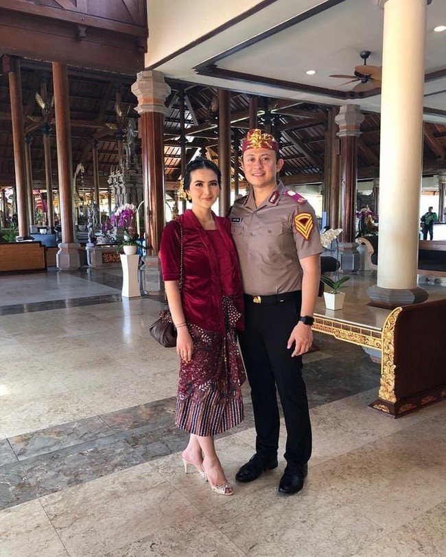 Paras Kadek Devi populer di 2010-an karena membintangi banyak judul FTV. Saking seringnya wara-wiri di industri pertelevisian, Kadek Devi disebut sebagai ratu FTV. Foto: Instagram @kddevie