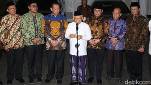 Pimpinan MPR Serahkan Undangan Pelantikan ke Maruf Amin