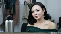 Soal seksi, menurut Wika Salim setiap perempuan punya keinginan yang berbeda-beda. Foto: Hanif/detikHOT