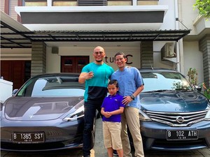 Ini Mobil Sandiaga Uno yang Kalah Keren dari Tesla Deddy Corbuzier