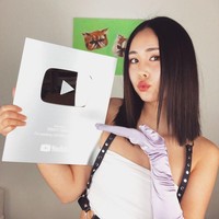 Dianggap sesuatu yang keren, kehidupan trainee KPop pun tak selalu indah menurut Grace. Ia mengaku harus menghemat pengeluaran dengan makan makanan dari minimarket, termasuk mie instan. Foto: Instagram @gebabyk