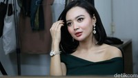 Tapi Wika Salim belum mau membocorkan siapa kekasih hatinya itu. Foto: Hanif/detikHOT