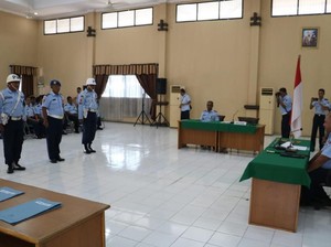 Istri Nyinyir ke Wiranto, Anggota Lanud Surabaya Ditahan 5 Hari