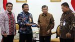 Jelang Purna Tugas, JK Terima Tabungan Hari Tua