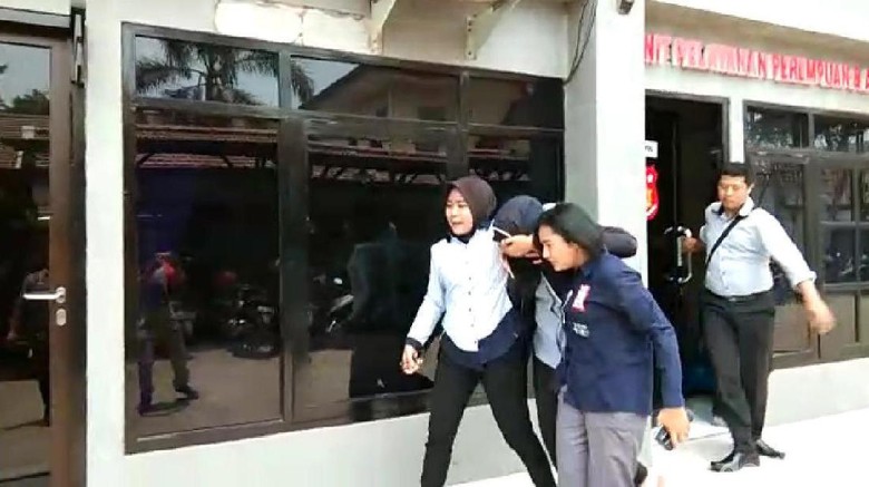 Kasus Perzinaan, Istri Polisi Datang tapi Dokter Mangkir Panggilan Kasus Perzinaan, Istri Polisi Datang tapi Dokter Mangkir Panggilan