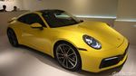 Kuning Menyala Porsche 911 Anyar Sapa Indonesia