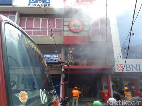 Baru Dibuka, Restoran Ramen di Cibiru Bandung Kebakaran