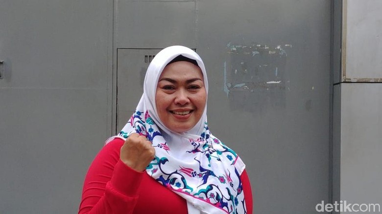 Divonis Bebas, Wanita Perekam Video Penggal Jokowi: Jangan Sebar Hoax Divonis Bebas, Wanita Perekam Video Penggal Jokowi: Jangan Sebar Hoax