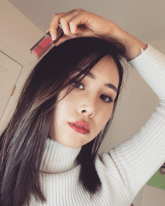 Kadang perusahaan juga tidak memberikan transparansi mengenai berapa banyak seorang idol atau sebuah grup menghasilkan uang. Grace sendiri mengaku tidak pernah tahu pasti berapa penghasilannya selama tiga tahun. Ia pun memperkirakan hanya menerima $500 atau sekitar Rp 7 jutaan tapi itu pun tidak bisa digunakan secara bebas.  Foto: Instagram @gebabyk  