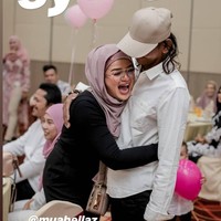 Thanks Abah datang kasih surprise. Menangis gila semalam. Gembira terharu semua ada karena saya kenal abah saya gimana. Kamu pahlawanku di dunia akhirat, tulis Bellaz Foto: Instagram @muabellaz