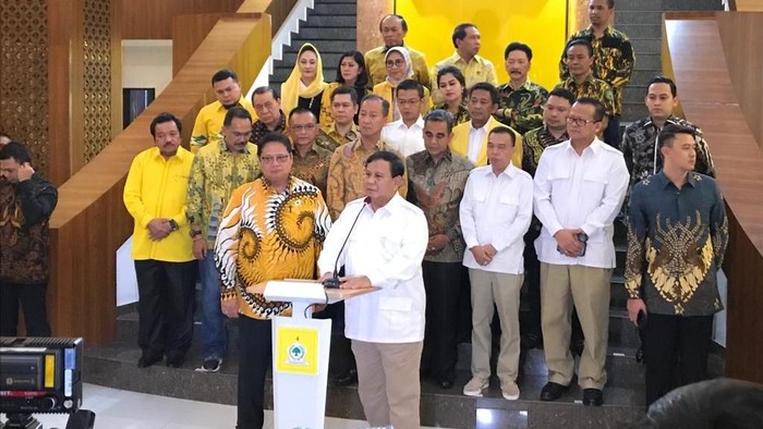 Bertandang ke Golkar, Prabowo: Saya Kembali ke Almamater