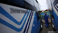 Bus merek Zhongtong ini sempat diberhentikan operasinya di era kepemimpian Basuki Tjahaja Purnama alias Ahok karena mengalami sejumlah permasalahan. Selain itu bus Zhongyong juga pernah terkait praktik korupsi.