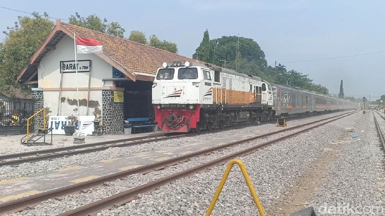 Uji Coba Jalur Ganda Madiun-Ngawi Aman, Tapi 3 Kereta Api Terlambat Uji Coba Jalur Ganda Madiun-Ngawi Aman, Tapi 3 Kereta Api Terlambat