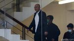 Ekspresi Wali Kota Medan Saat Digelandang ke Gedung KPK