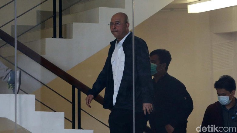 Kabur dari Tim KPK, And Diduga Bawa Setoran Rp 50 Juta untuk Walkot Medan Kabur dari Tim KPK, And Diduga Bawa Setoran Rp 50 Juta untuk Walkot Medan