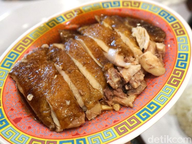 Mantul! Cicip Hainan Chicken Rice yang Enak di Restoran Kekinian