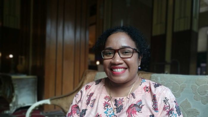 Yane Ansanay Doktor Fisika Perempuan Pertama Asal Papua Rintis Energi Terbarukan