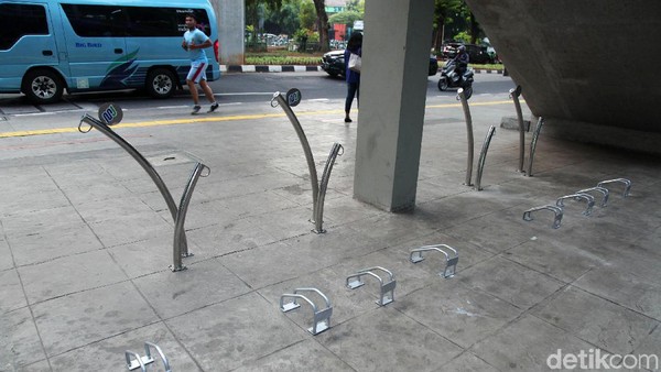 Asyik, Stasiun MRT Blok M Sediakan Parkiran Sepeda