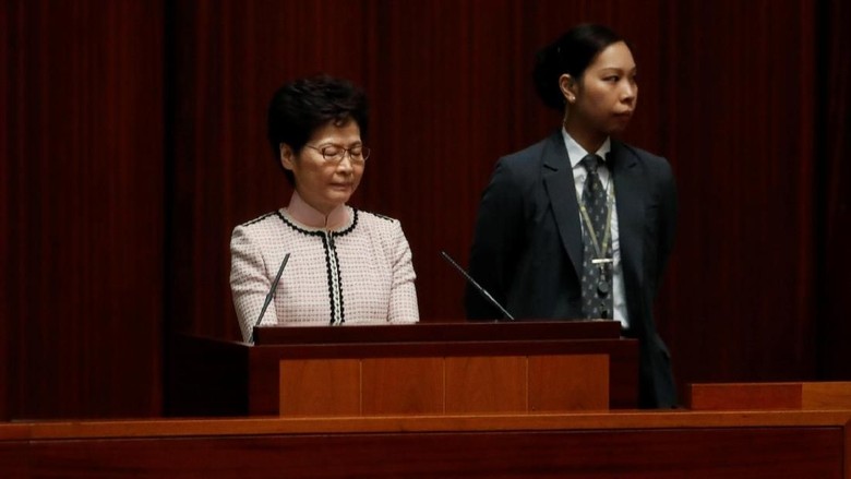 Diprotes Oposisi di Parlemen, Pemimpin Hong Kong Batal Pidato Kenegaraan Diprotes Oposisi di Parlemen, Pemimpin Hong Kong Batal Pidato Kenegaraan