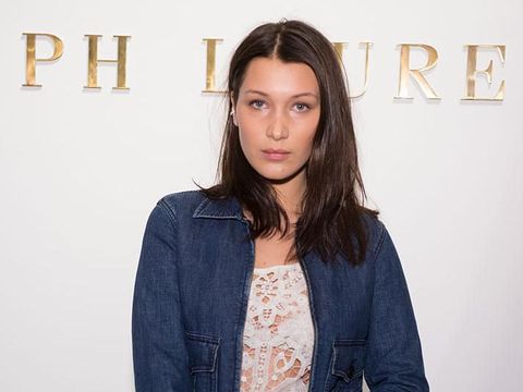 Bella Hadid Termasuk Korban Pelecehan Seks Bos Victoria's Secret?