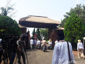 Sandiaga hingga Rocky Gerung Hadiri Rapimnas Gerindra di Hambalang
