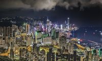 Menantang Maut di Atas Gedung Pencakar Langit Hong Kong