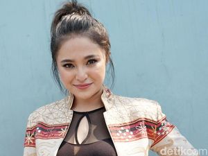 Duh! Netizen Heboh Lihat Baju Marshanda