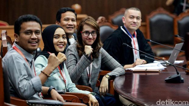 Kala Hakim MK Ingatkan Tsamara Dkk Jangan Sampai Bayi Bisa Ikut Pilkada