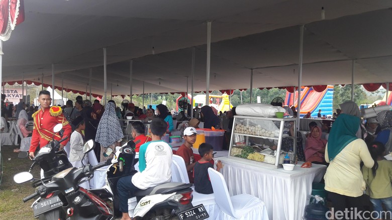 Pesta Rakyat Warnai Rapimnas Gerindra di Hambalang Pesta Rakyat Warnai Rapimnas Gerindra di Hambalang