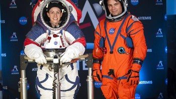 Program Artemis digeber NASA agar memenuhi deadline mendaratkan manusia di Bulan pada 2024 atau 4 tahun lebih awal dari rencana sebelumnya. Foto: AP