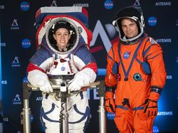 Lebih Dekat dengan Baju Astronaut Baru NASA Buat ke Bulan