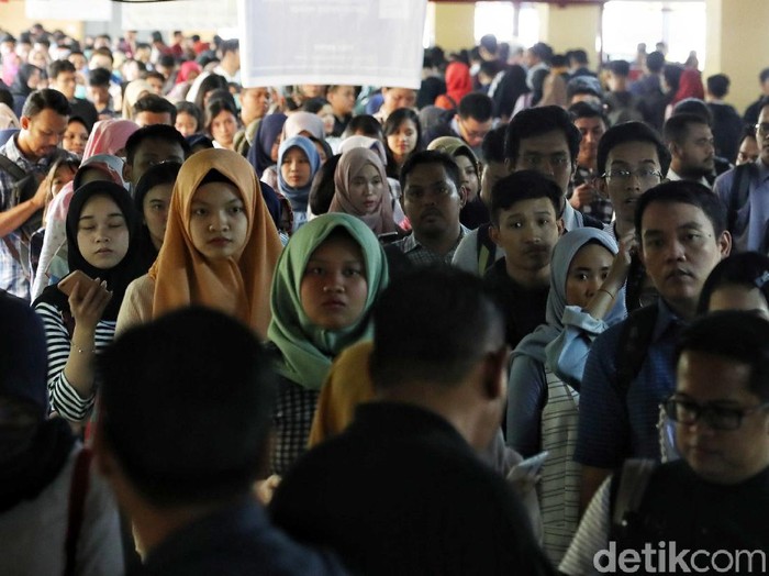 BPS mencatat tingkat pengangguran terbuka pada Februari 2019 berada di level 5,01%. Angka ini mengalami penurunan jika dibandingkan tahun 2018.