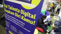 Berdasarkan jenis kelamin, TPAK masih didominasi oleh laki-laki dibandingkan perempuan.