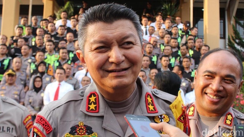 Densus 88 Tangkap 8 Terduga Teroris di Jawa Tengah Densus 88 Tangkap 8 Terduga Teroris di Jawa Tengah