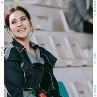 Penyanyi Raisa merilis single terbarunya You pada 9 Oktober 2019. Pada video klip single tersebut, Raisa tampil beda. Istri Hamish Daud itu berjoget bersama para penari dari tim EKI Dance Company. Foto: Dok. Instagram @youbyay