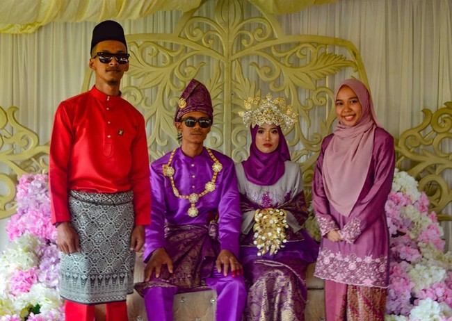 Banyak sekali kami mencoba untuk putuskan hubungan tapi Allah maha kuasa. Manusia cuma mengatur dan merancang. Sampai lah ke hari ini. Ini bukan orang yang baru pacaran, bertunangan, setelah nikah kami akan lalui. Semoga kami bahagia dan dipermudah segala urusan, imbuhnya Foto: Instagram