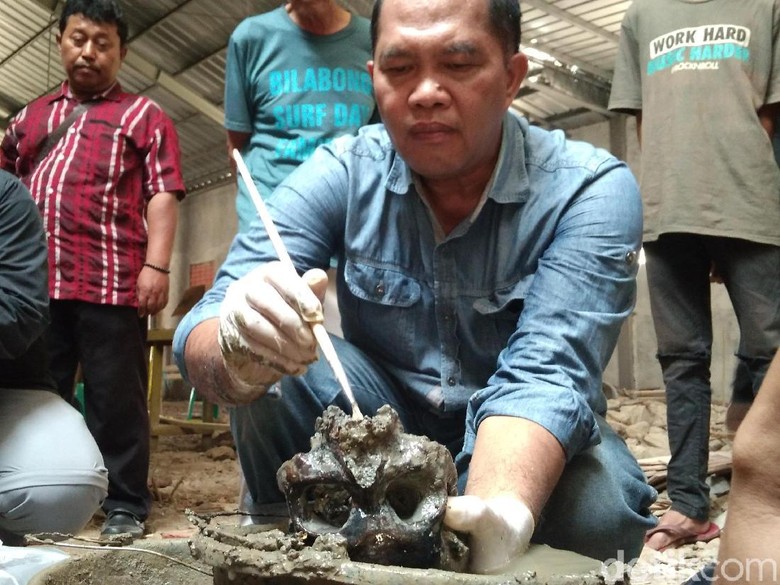 Tengkorak Misterius di Indramayu Diduga Hidup pada Abad 16 Tengkorak Misterius di Indramayu Diduga Hidup pada Abad 16