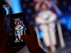 Lebih Dekat dengan Baju Astronaut Baru NASA Buat ke Bulan