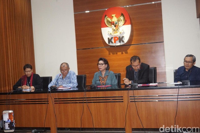 Wali Kota Medan Diduga Terima Suap Rp 330 Juta Wali Kota Medan Diduga Terima Suap Rp 330 Juta