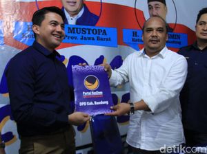 Artis Syahrul Gunawan Daftar Calon Bupati Bandung Lewat NasDem