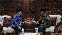 Dalam pertemuan tersebut kedua Ketua Umum tersebut sepakat untuk mengakhiri segala perdebatan umat Muslim menjelang pelantikan Presiden Joko Widodo dan Wakil Presiden Maruf Amin.