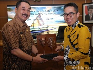 Bupati Lampung Timur Studi Penanggulangan Kemiskinan ke Banyuwangi