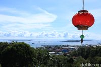 Panorama Teluk Sorong di kejauhan (Randy/detikcom)